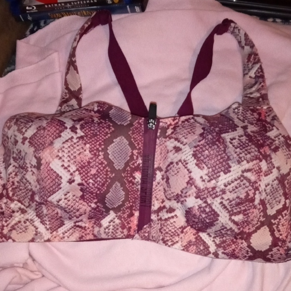 Victoria Secret Sports Bra Racerback Snakeskin